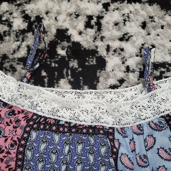 KIDPIK Girls Lace Edged Top - Picture 3 of 5